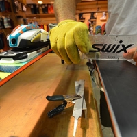 ski and snowboard edge sharpening